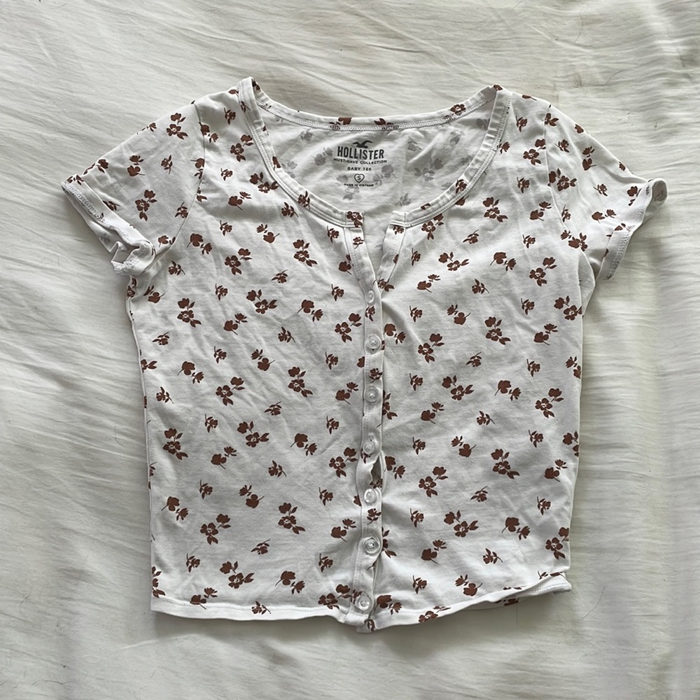 Hollister Baby Tee